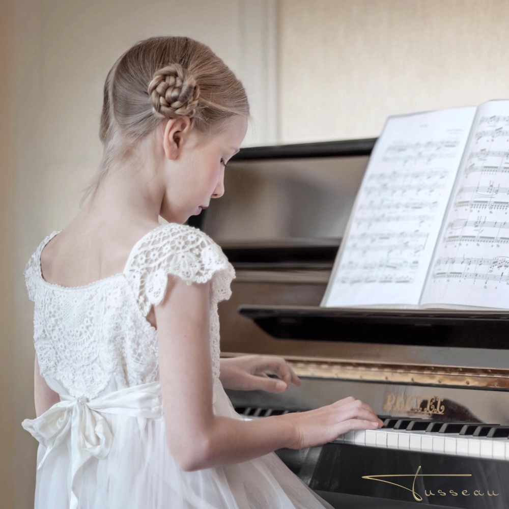 Young-Girl-at-the-Piano